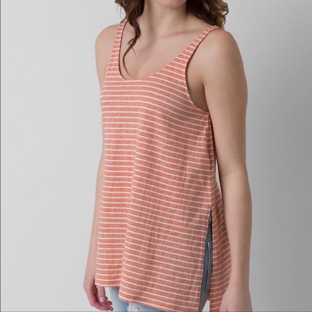 Volcom Tank.    S - Picture 2 of 8